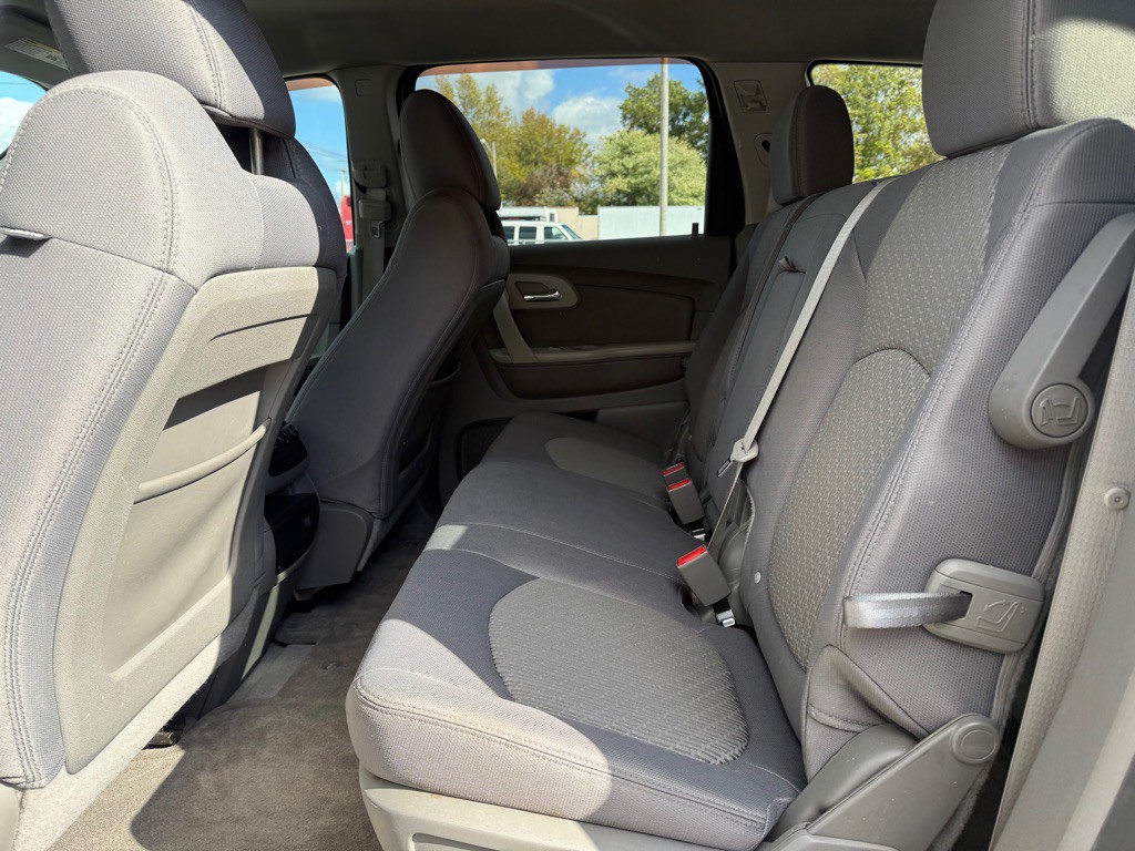 2011 Chevrolet Traverse Image 11