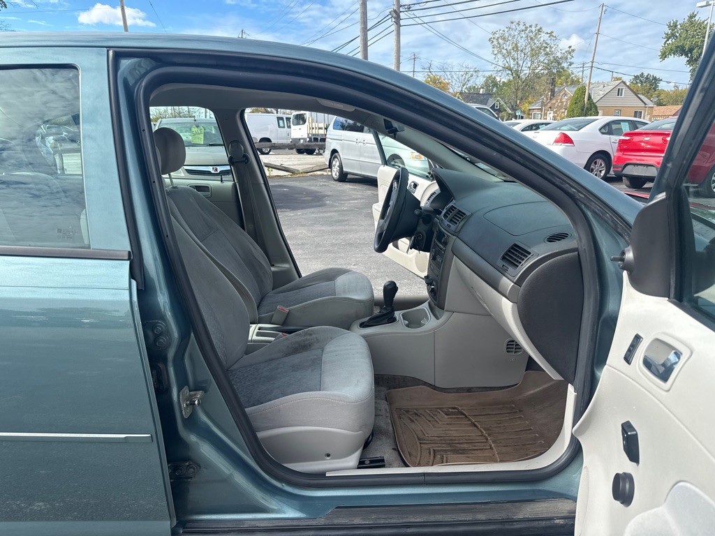 2009 Chevrolet Cobalt Image 11