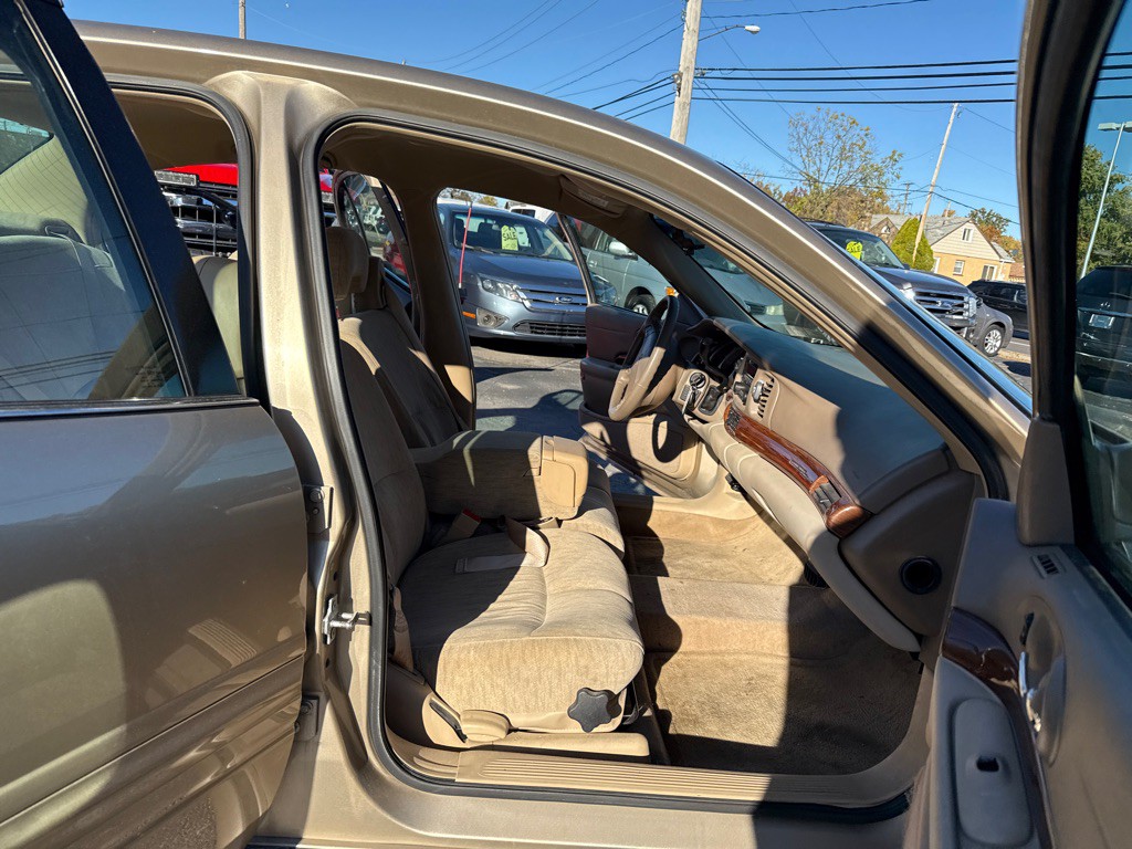 2005 Buick LeSabre Image 12