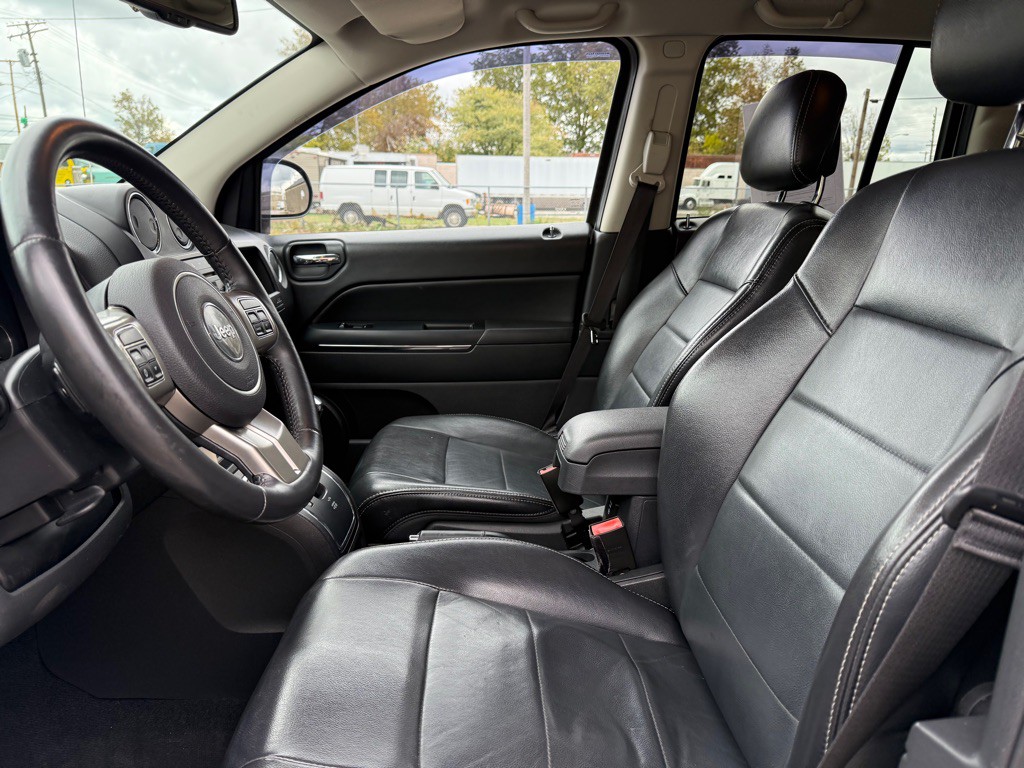 2012 Jeep Compass Image 9