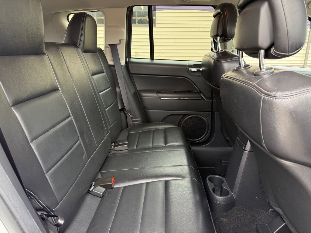 2012 Jeep Compass Image 11
