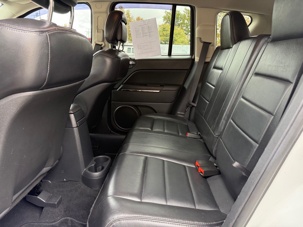 2012 Jeep Compass Image 12