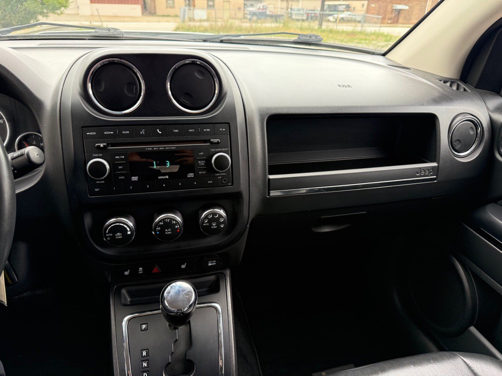 2012 Jeep Compass Image 14