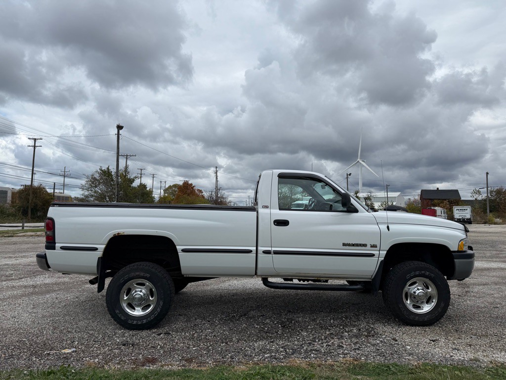2002 Dodge Ram 2500 Image 2