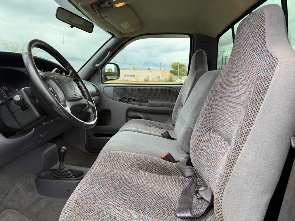 2002 Dodge Ram 2500 Image 9