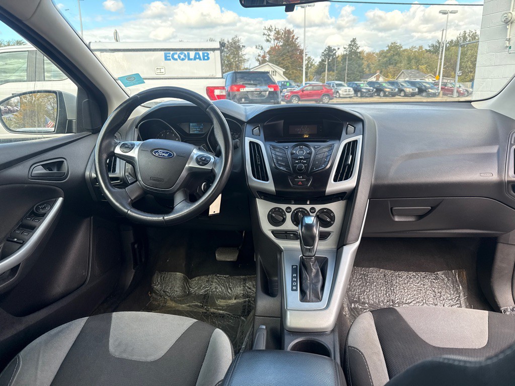 2012 Ford Focus Image 9