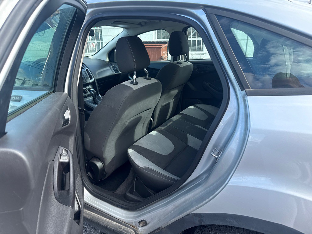 2012 Ford Focus Image 12