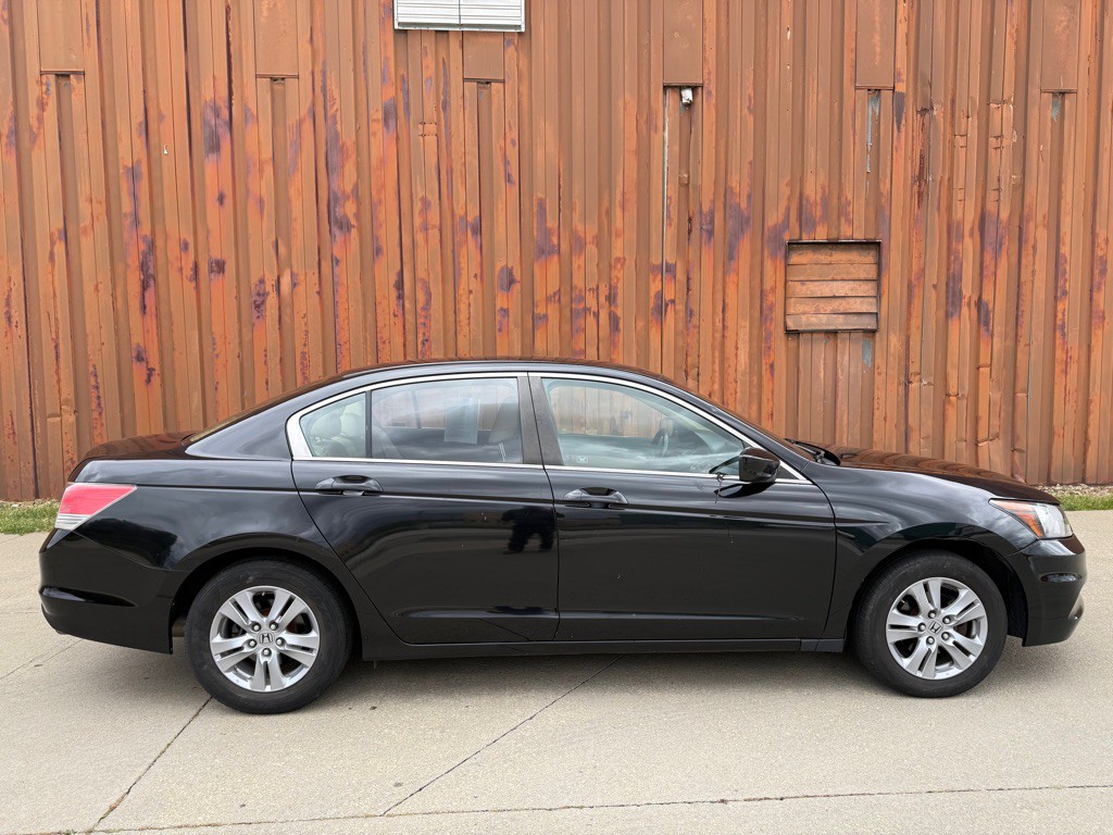 2012 Honda Accord Image 2