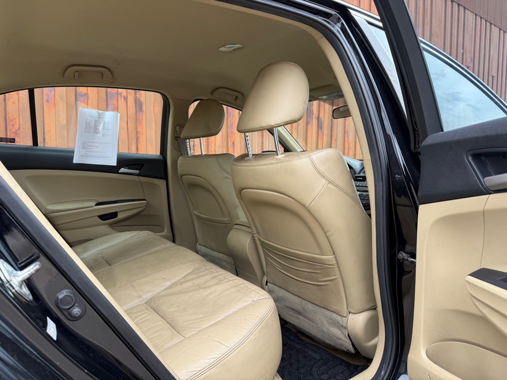 2012 Honda Accord Image 11