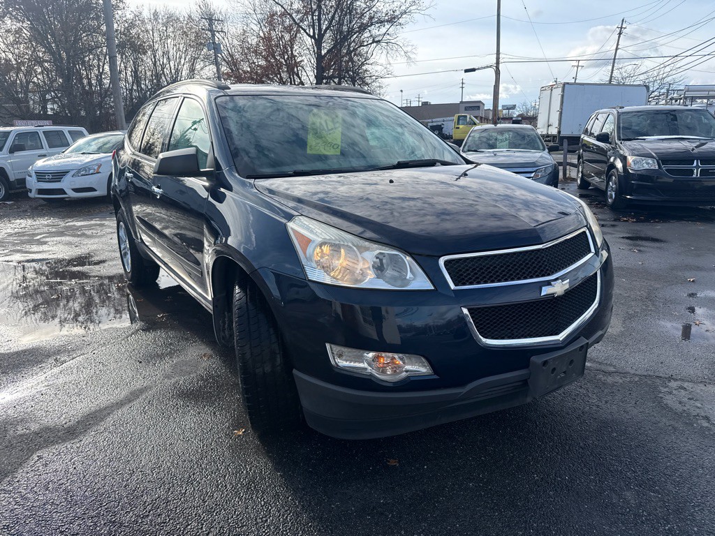 2011 Chevrolet Traverse Image 3