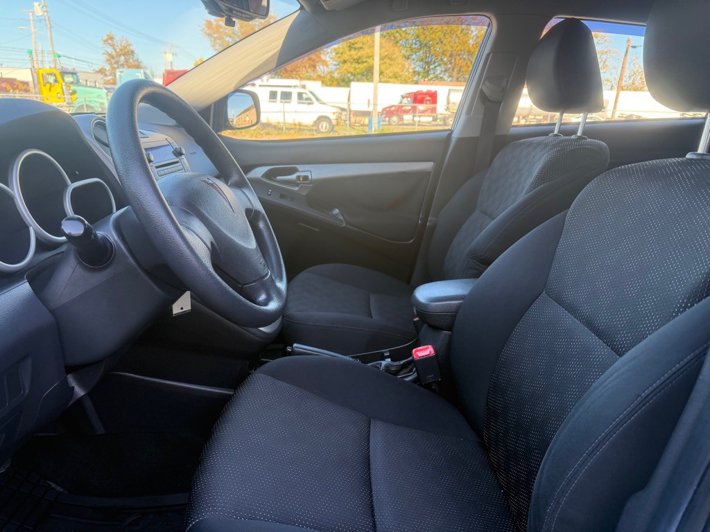 2009 Pontiac Vibe Image 8