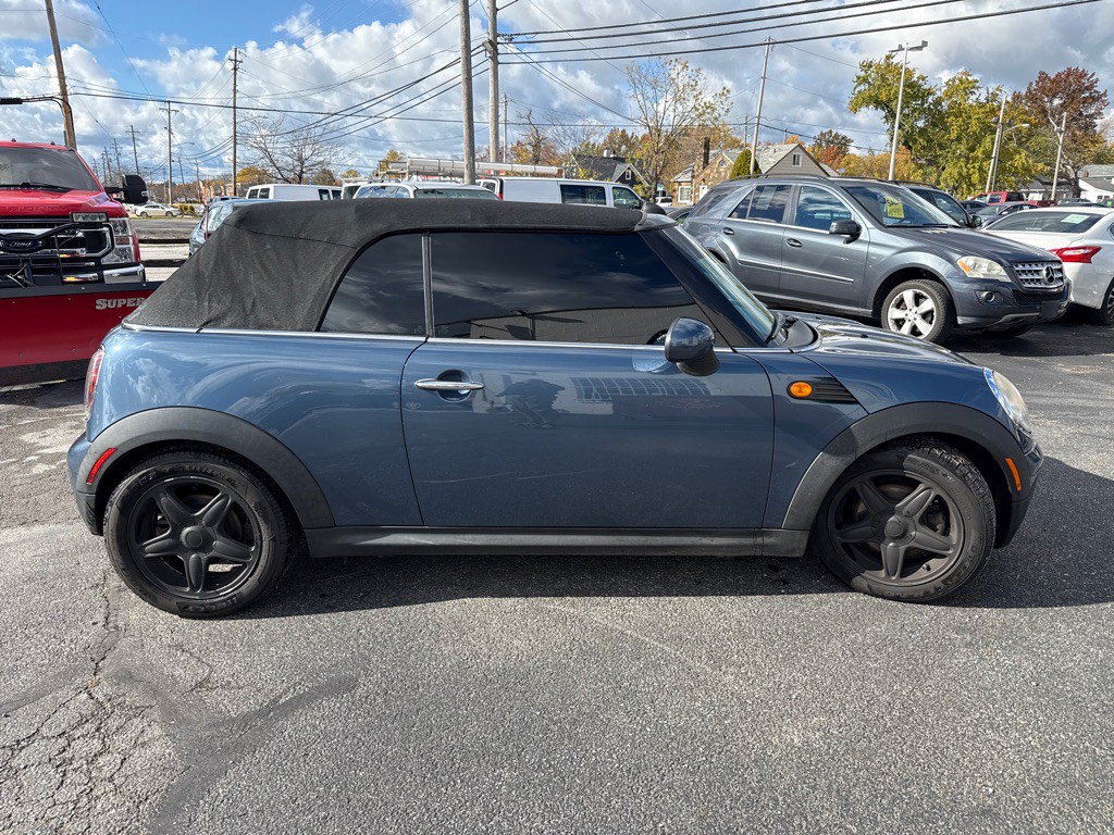 2010 MINI Cooper Image 4