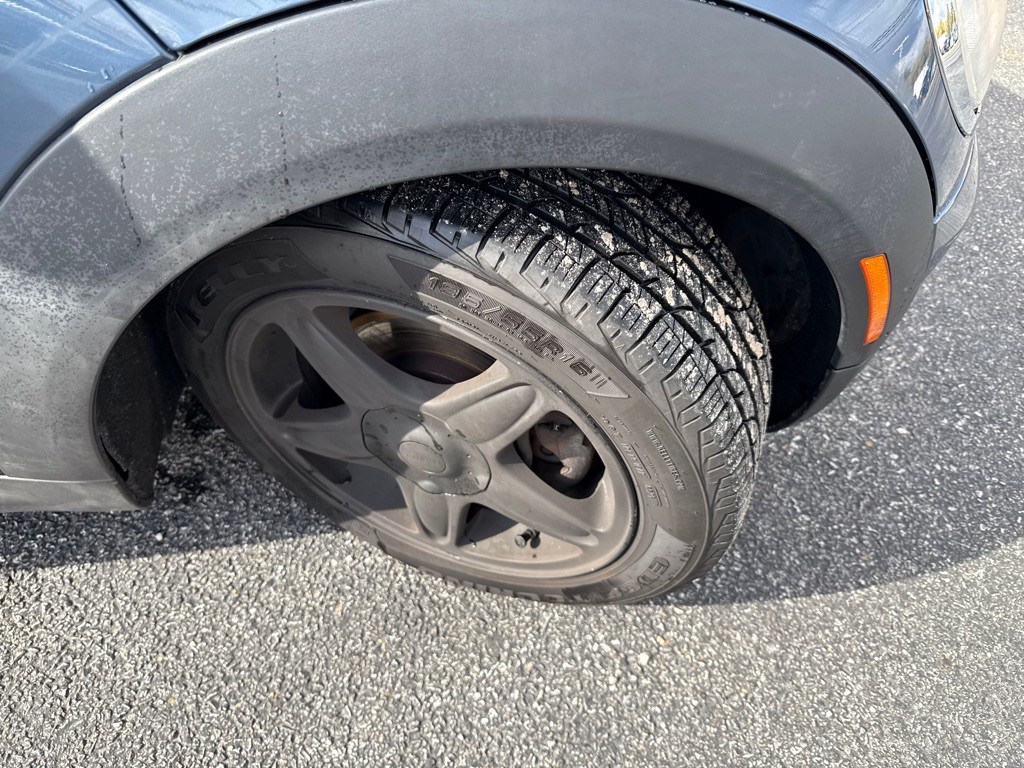 2010 MINI Cooper Image 21