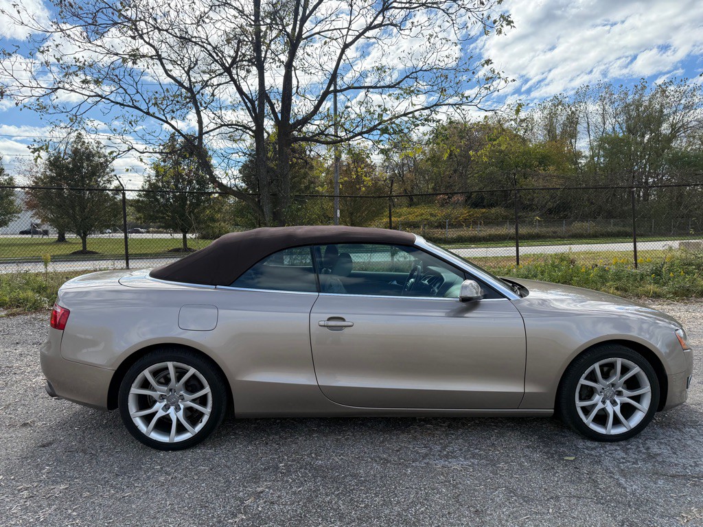 2011 Audi A5 Image 2