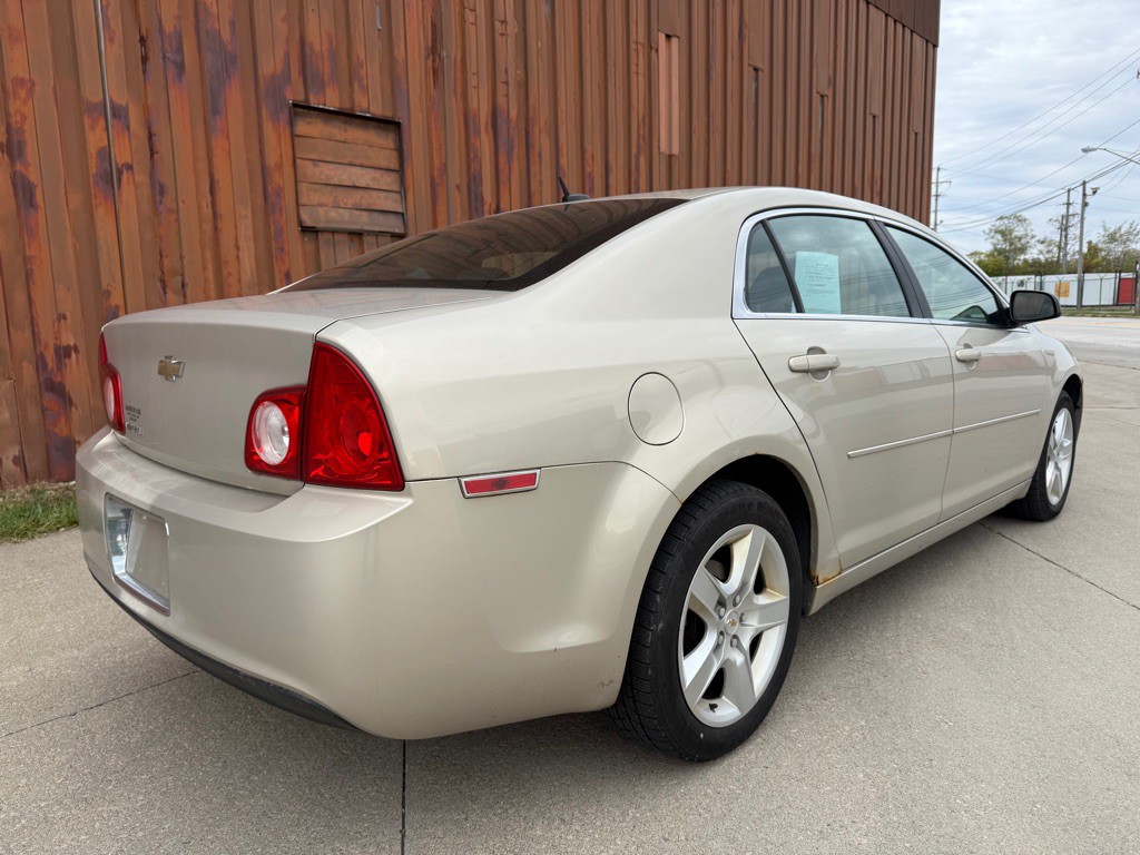 2010 Chevrolet Malibu Image 5
