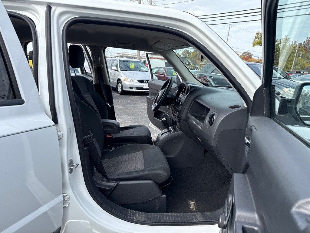 2011 Jeep Patriot Image 11