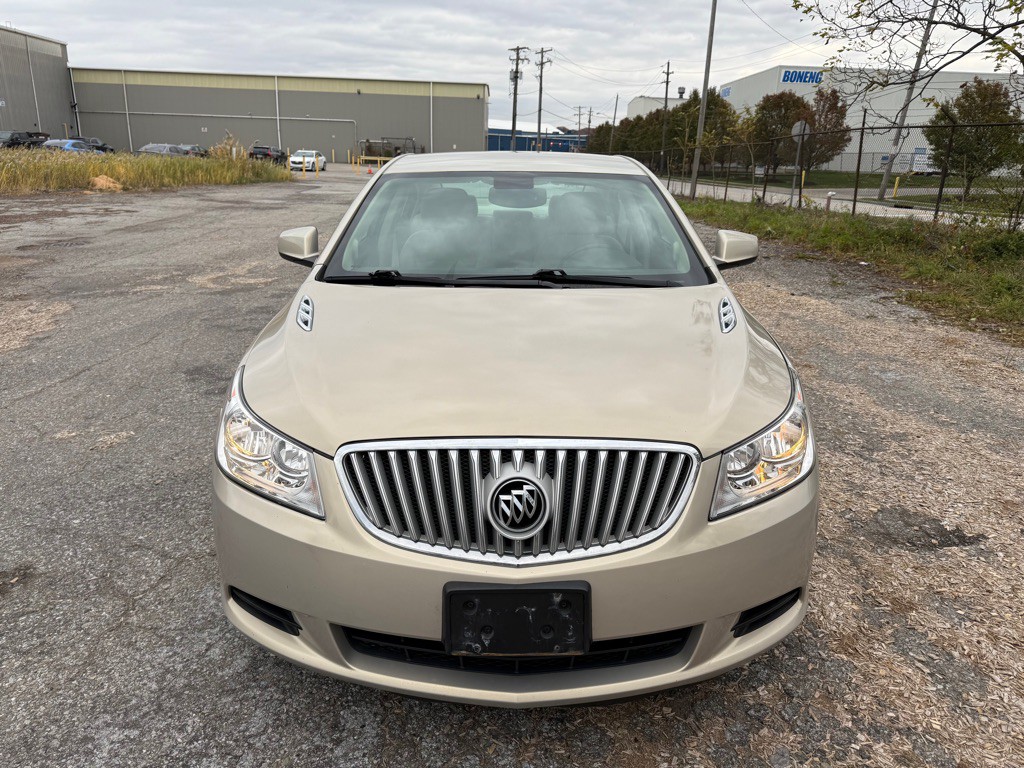2010 Buick Lacrosse Image 8