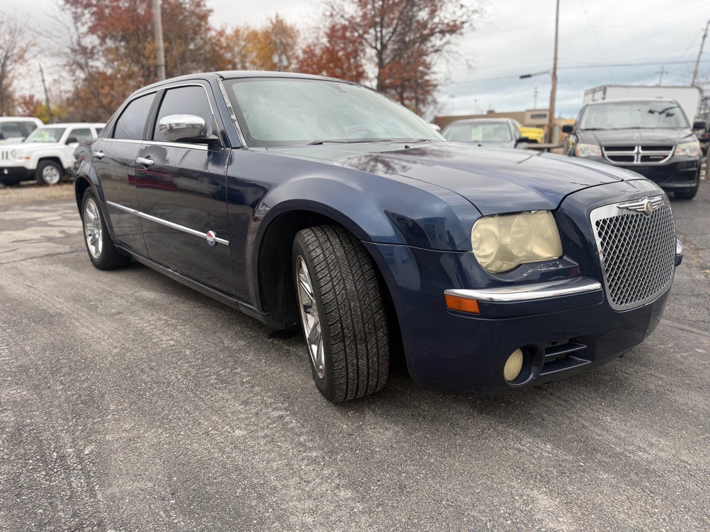2006 Chrysler 300 Image 3