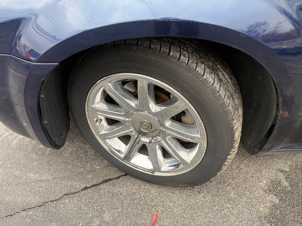 2006 Chrysler 300 Image 17
