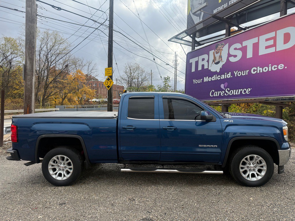 2015 GMC Sierra Image 2