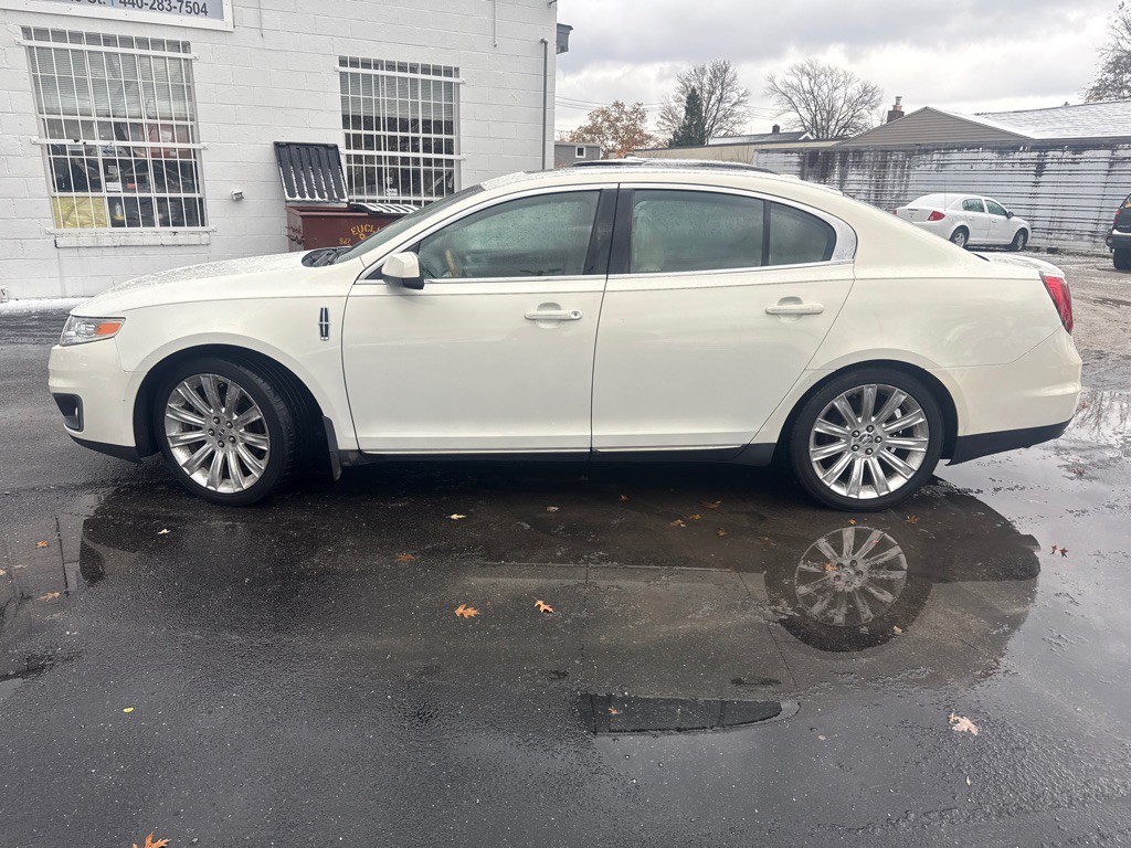 2012 Lincoln MKS Image 5