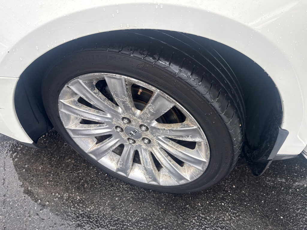 2012 Lincoln MKS Image 18