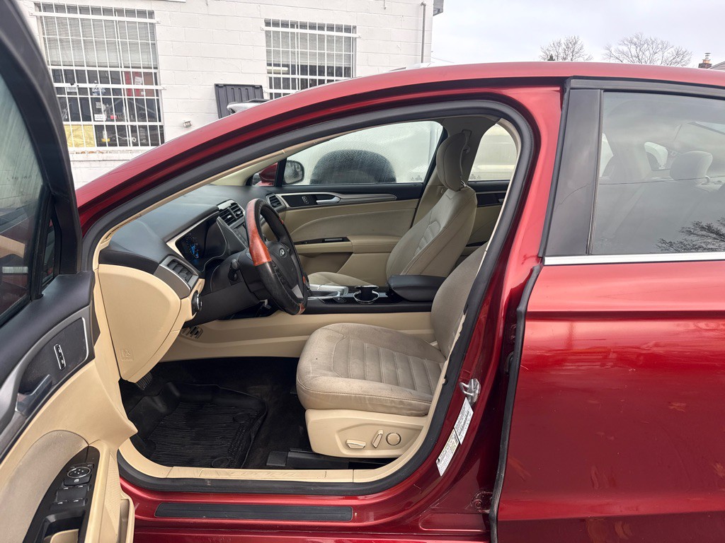 2014 Ford Fusion Image 10