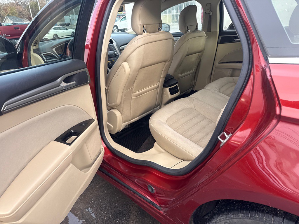 2014 Ford Fusion Image 12