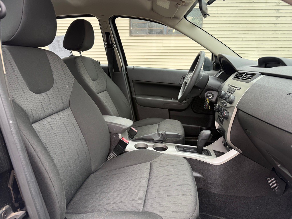 2008 Ford Focus Image 9