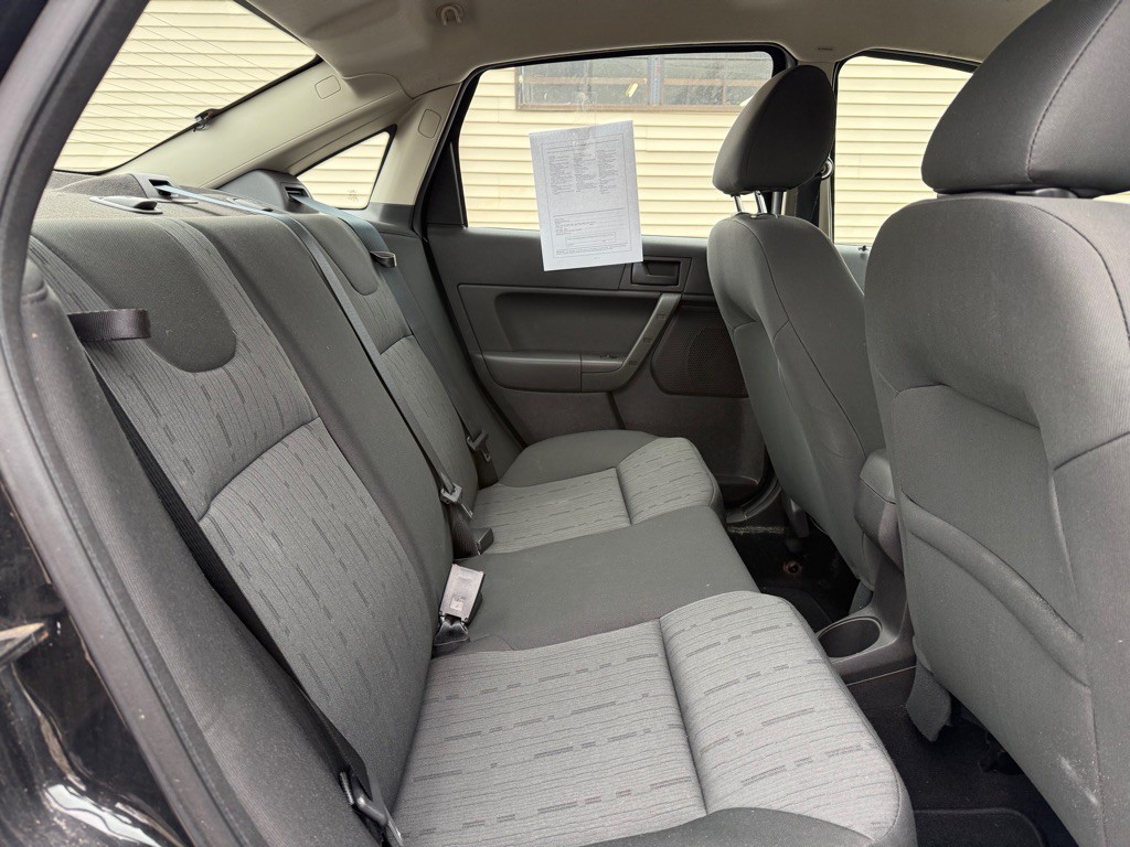 2008 Ford Focus Image 10