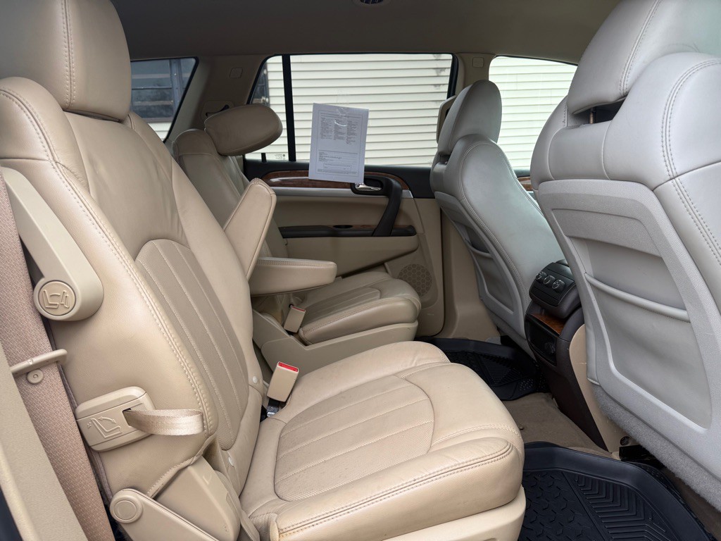 2012 Buick Enclave Image 12
