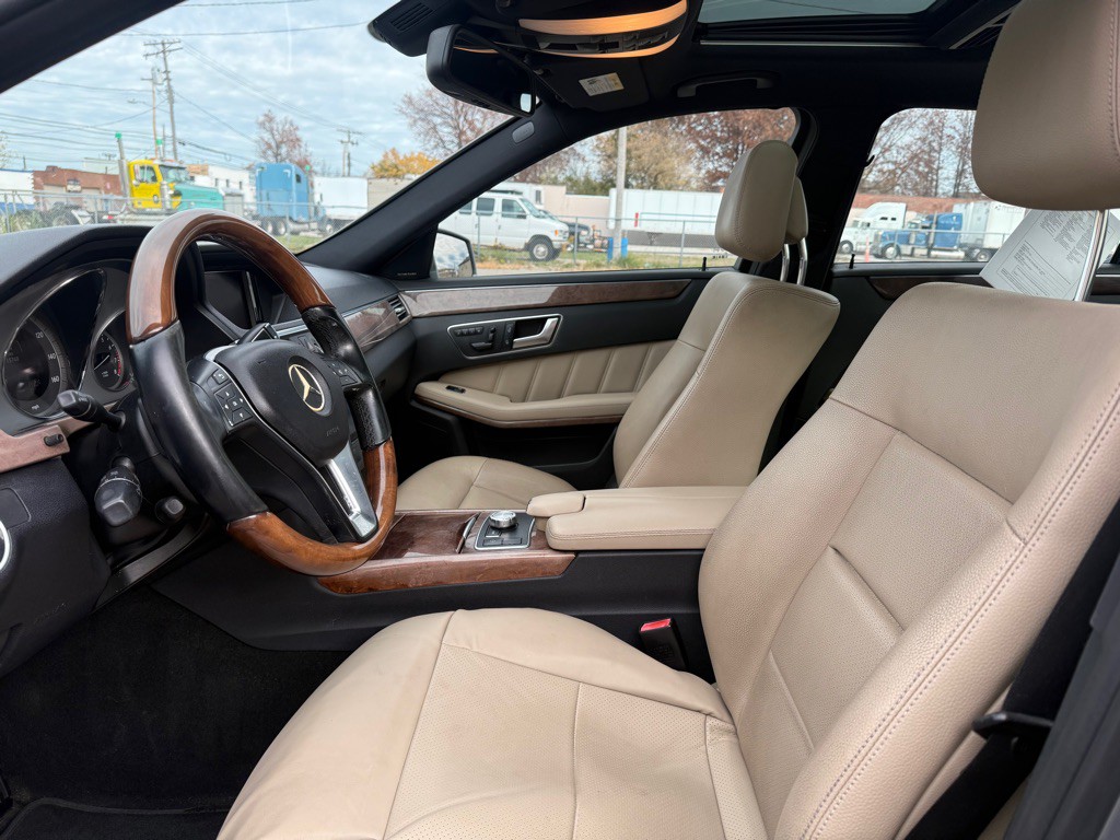 2013 Mercedes-Benz E-Class Image 9