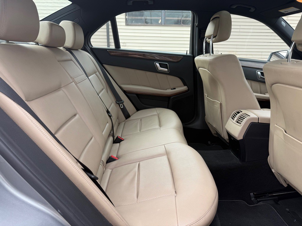 2013 Mercedes-Benz E-Class Image 11