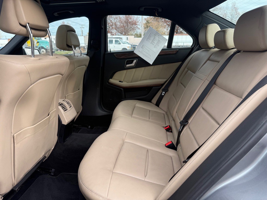 2013 Mercedes-Benz E-Class Image 12