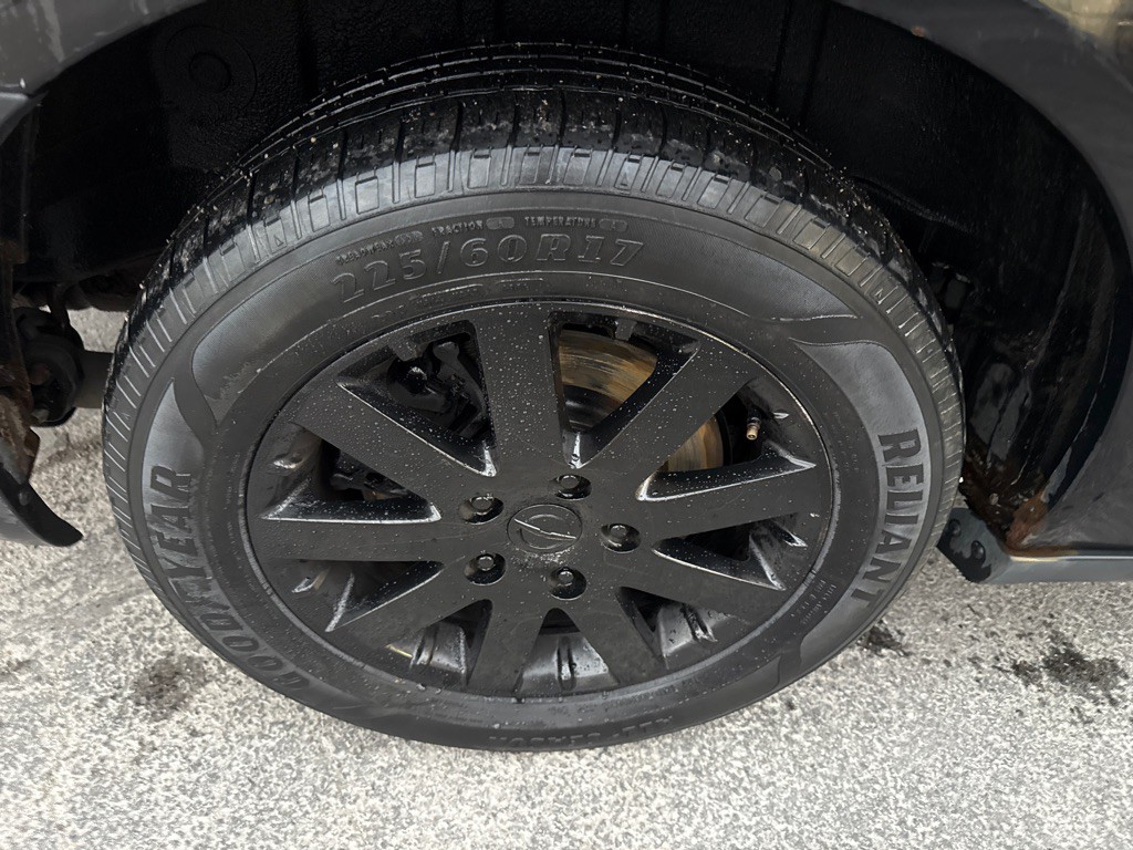 2012 Chrysler Town & Country Image 21