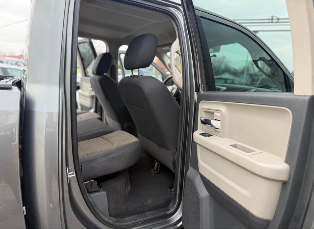 2011 Dodge Ram 1500 Image 12