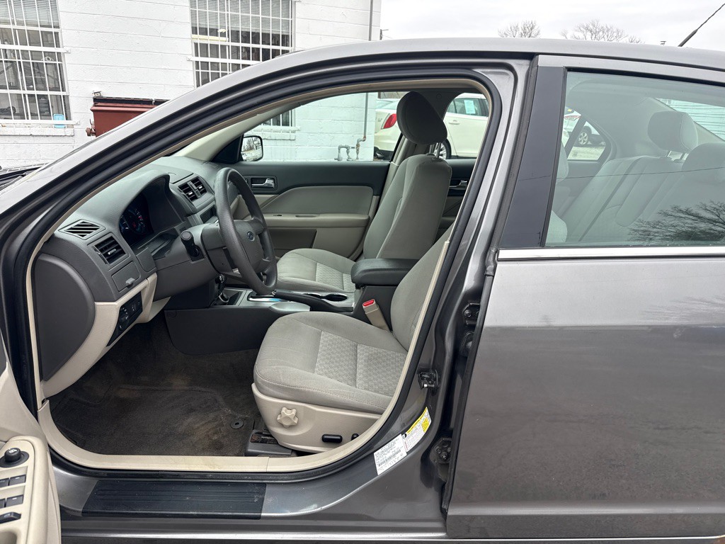 2012 Ford Fusion Image 10