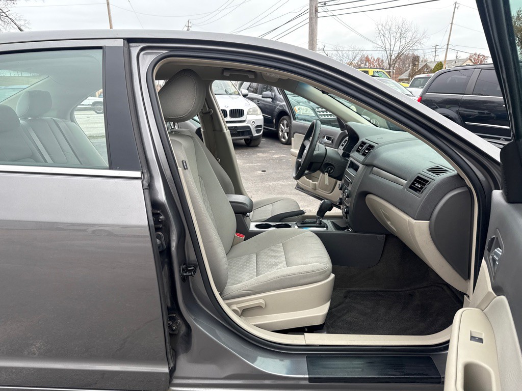 2012 Ford Fusion Image 11