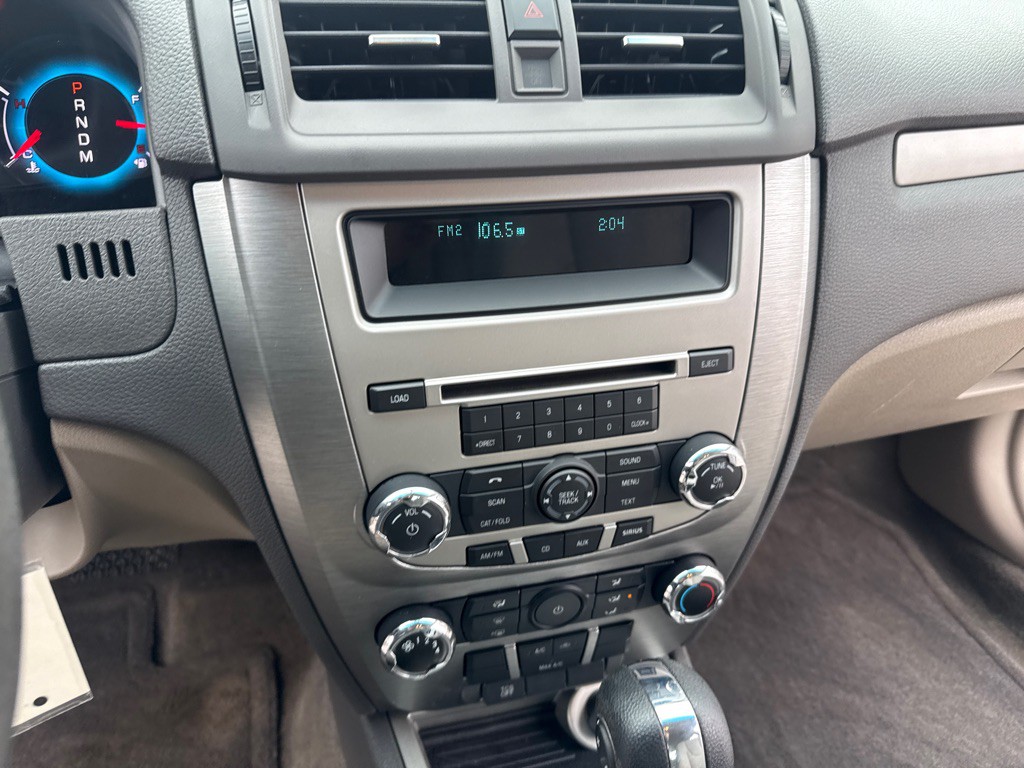 2012 Ford Fusion Image 16