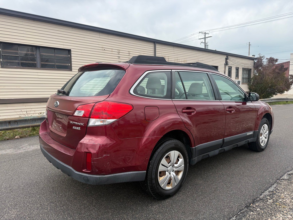 2011 Subaru Outback Image 3