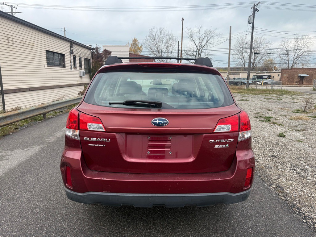 2011 Subaru Outback Image 4
