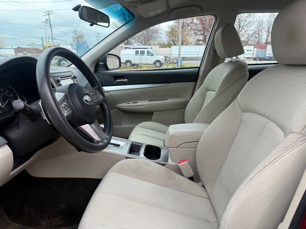 2011 Subaru Outback Image 8