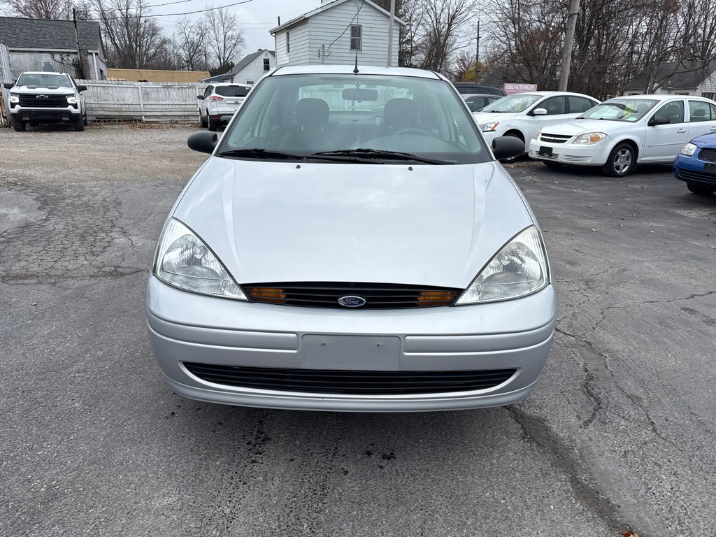 2001 Ford Focus Image 2