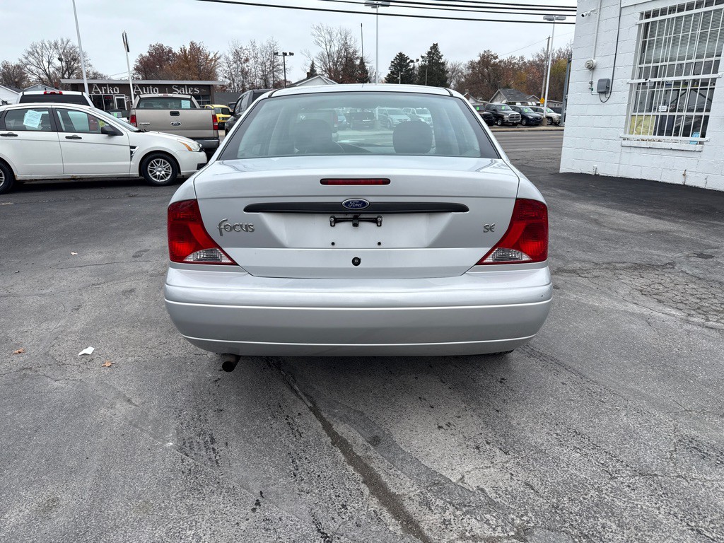 2001 Ford Focus Image 7