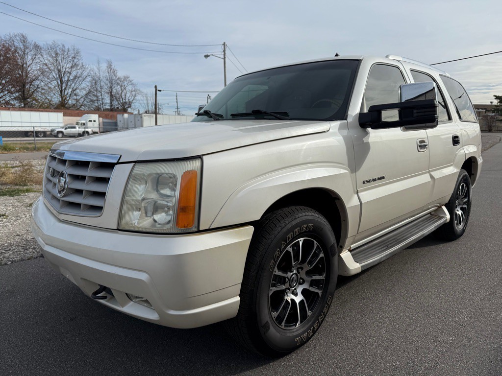 2002 Cadillac Escalade Image 7