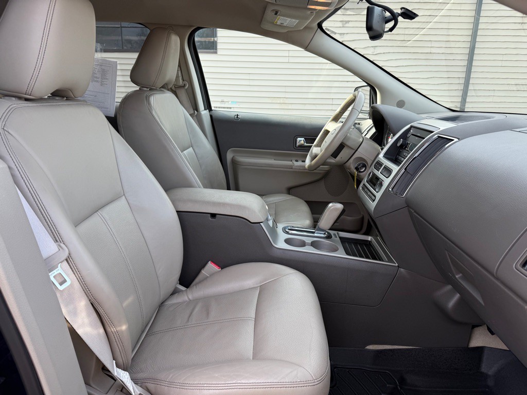2010 Ford Edge Image 9