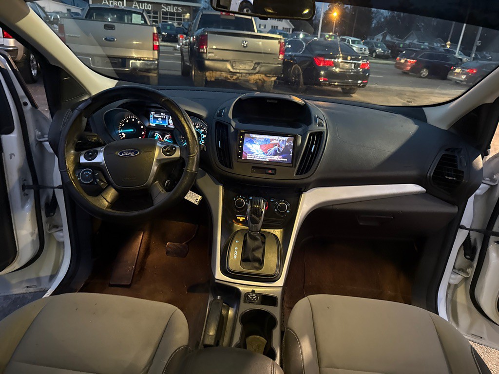 2016 Ford Escape Image 9