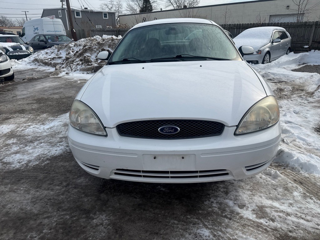2006 Ford Taurus Image 2