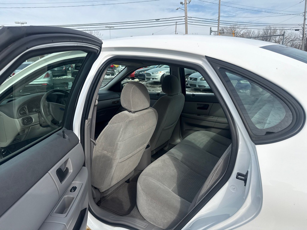 2006 Ford Taurus Image 12