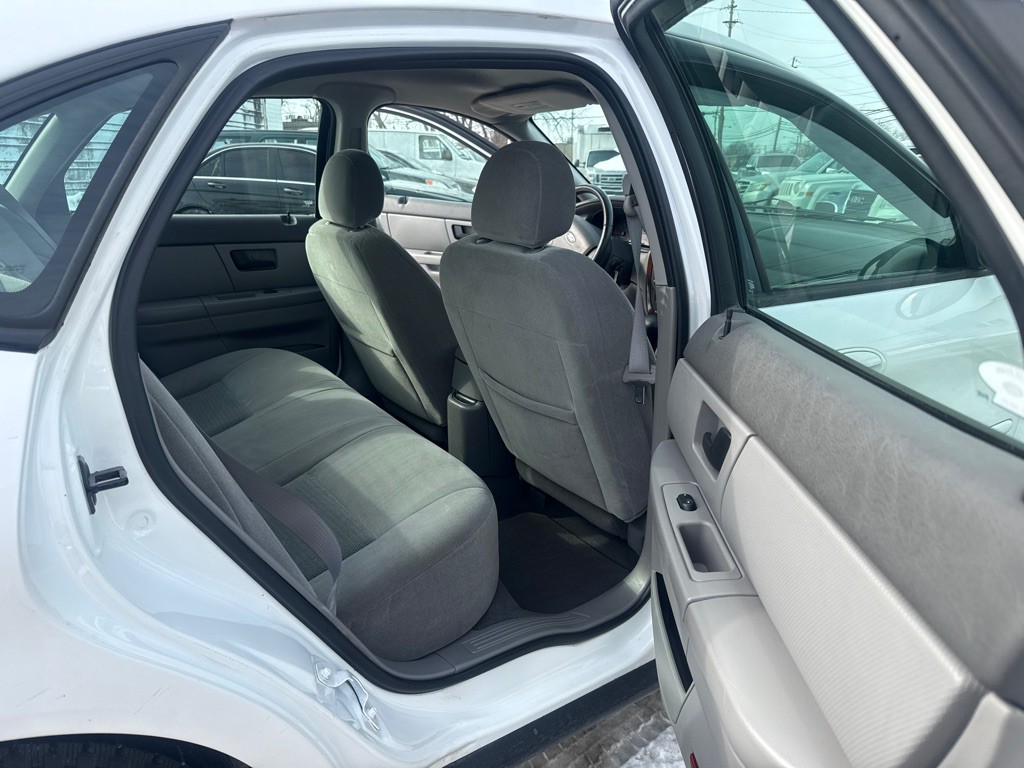 2006 Ford Taurus Image 13